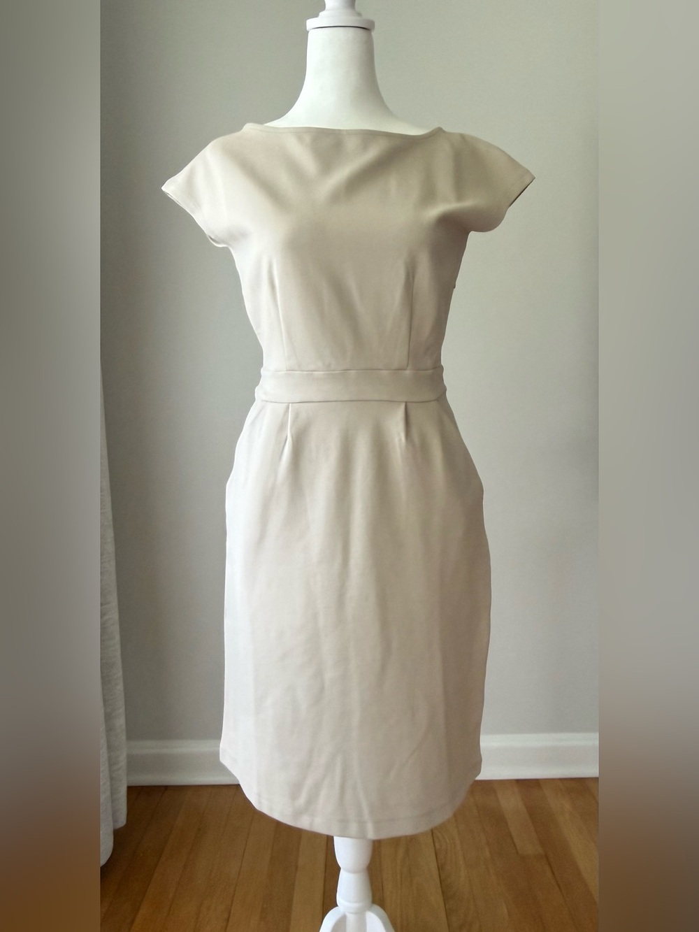 Quince Women’s XS Beige Cap Sleeve Dress Stretch Knit Pockets NWT